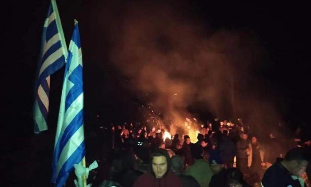 Συγκλονιστικός ο παπα-Στρατής Γιουσμάς - Το τραγούδι που λύγισε τους πάντες
